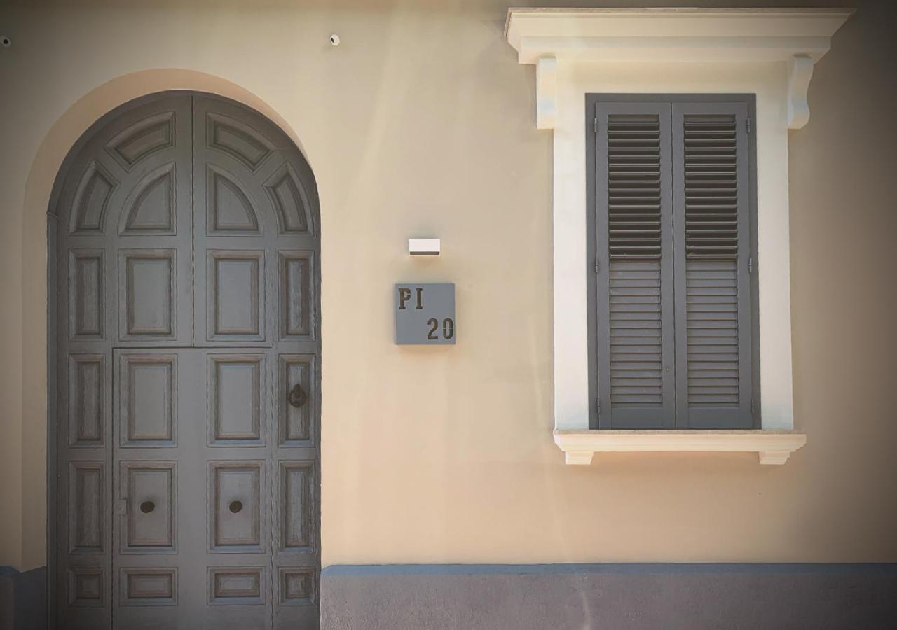 Satyria Apartments Ταράντο Εξωτερικό φωτογραφία